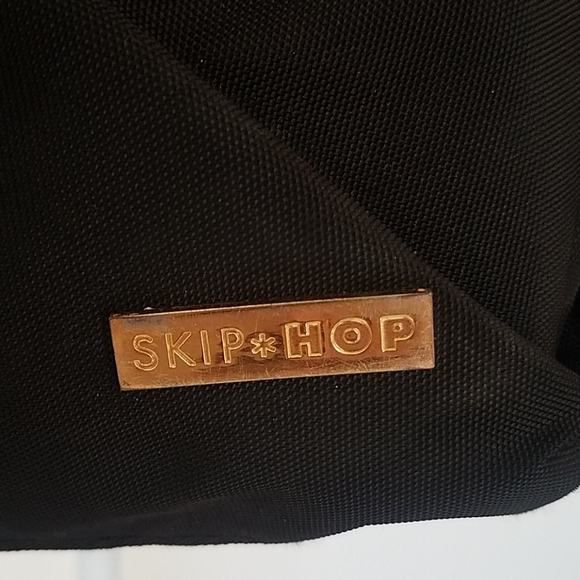 Skip Hop Chelsea Chic Diaper Bag - Picture 6 of 15